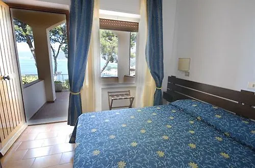 Le Briciole Отель 3*