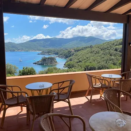 Le Briciole Bagno-Sprizze