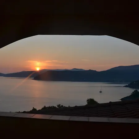 Le Briciole Szálloda 3*