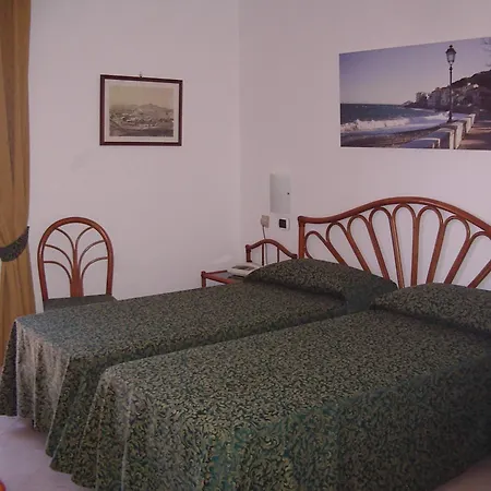 Le Briciole Szálloda 3*